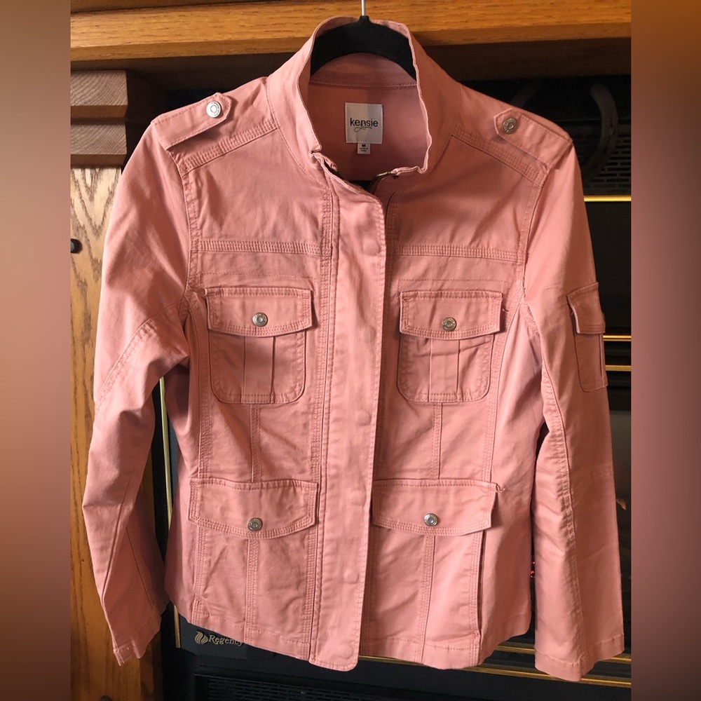Light pastel pink rose colored stretch fitting jacket - Like new - Size Medium